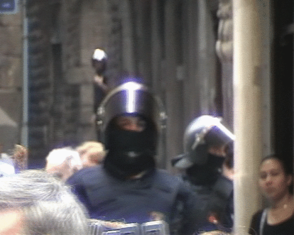 On el cos de policia mossos d·esquadra va manifestar-se per exigir la dimissió del seu màxim responsable i per una millor imatge del cos.
