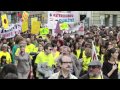 Imatges de la massiva vaga de l·educació que va tenir lloc el passat 22 de maig i que va congregar molts milers de persones pel centre de Barcelona.