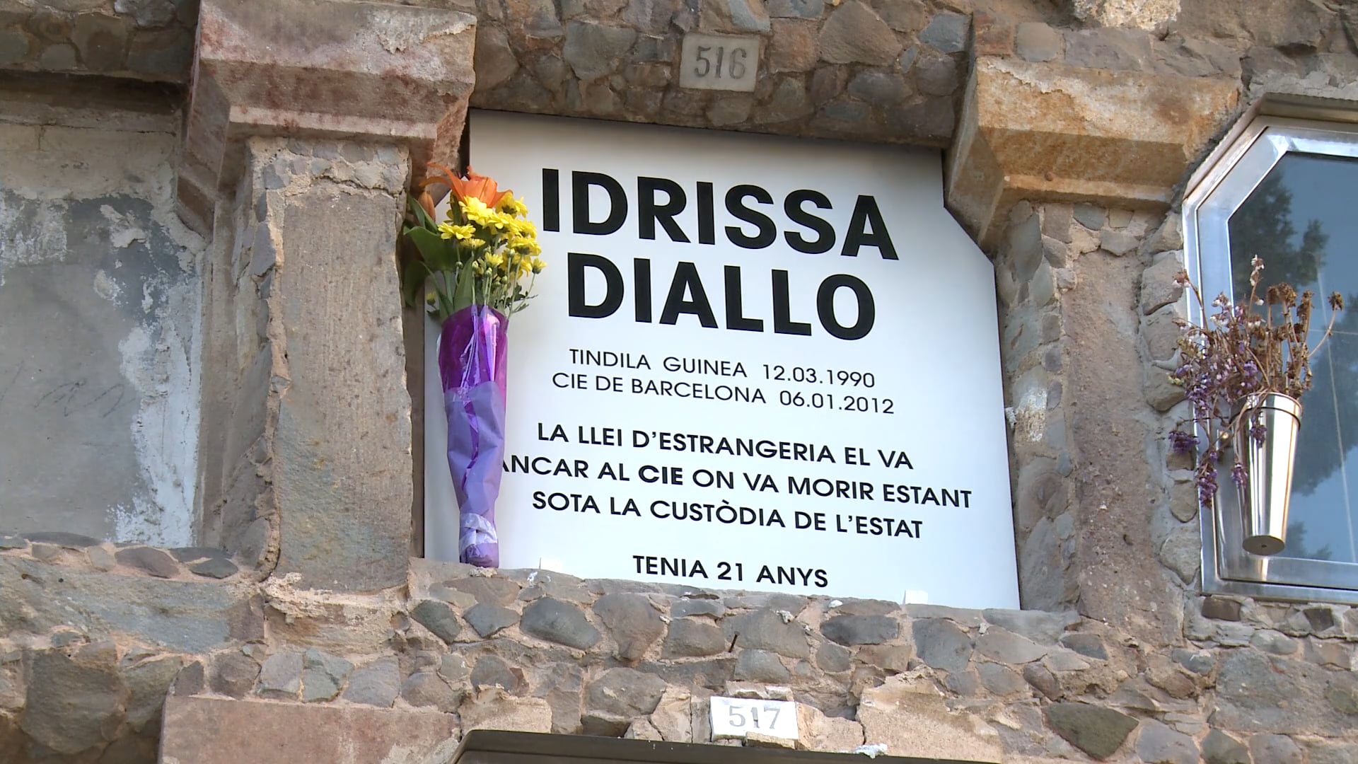 Homenatge a Idrissa Diallo (14 de juny de 2017) Via @Metromuster