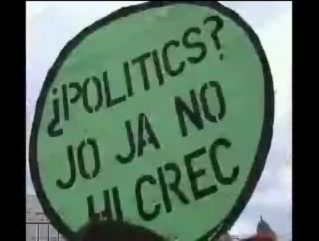 Tot i la pluja que ha caigut a Barcelona al migdia, prop de 20.000 persones han reclamat, un cop més, que es faci efectiu el dret a l·habitatge. La manifestació convocada per V de Vivienda tenia com a objectiu denunciar la gravetat de la crisi d·accés actual a l·habitatge i la corresponsabilitat de les administracions.Enmig d·un ambient festiu, s·han reclamat mesures urgents que demostrin la voluntat política necessària per a que l·habitatge sigui un dret per a tothom tal com proclama la Constitució.Finalment s·ha fet un crit a la ciutadania a continuar les mobilitzacions, amb el missatge de que els drets no són regals sinó conquestes socials i que la solució a aquest problema que es viu de forma individual, és sempre collectiva.Vídeo i text de DvActivisme
