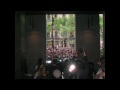 El 1r de maig del 2010 s·ha dit NO A LA CRISIS des de Barcelona, com a colofó final s·ha ocupat un hotel de luxe, símbol del capitalisme que ens massacra dia a dia... unes 300 persones o més ocuparen l·Hotel Mandarin Oriental del Passeig de Gràcia de Barcelona, fora els esperaven un miler de persones... Ara ha estat un hotel, demà serà un banc, una constructora o la seu d·un partit polític. QUÈ REVENTI EL CAPITALISME!