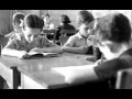 Extracte del documental 'Alomà. Una Utopia, una Esperança', que es distribueix amb la biografia de l'històric militant cenetista Josep Maria Alomà.<br><br>El Consell de l'Escola Nova Unificada fou l'organisme impulsat pels pedagogs anarquistes de la CNT-FAI per tal d'implantar una escola nova, gratuïta, laica, en llengua catalana i humanista. <br><br>Josep Maria Alomà fou dels grans impulsors de l'obra pedagògica llibertària com a delegat del CENU a Tarragona, i assistí com a delegat al I Congrès de l'Ensenyament celebrat a València el 1937. L'objectiu principal era que els infants desenvolpessin la seva personalitat harmoniosament i sense adoctrinaments. La delegació del CENU a Tarragona presidida per Alomà transformà d'arrel el sistema educatiu, integrant prop de 2.000 nens que no tenien accés a l'escola; higienitzant i ampliant els centres escolars antiquats, tancant els més vergonyants i obrint‐ne de nous i amb més prestacions; incorporant els avenços educatius hereus de la pedagogia de Ferrer i Guàrdia, i reintroduint, per primer cop en més de dos segles, el català com a llengua vehicular. Les pàgines de 'Diari de Tarragona', 'La Vanguardia' i 'Llibertat', els principals diaris del període, així ho reflectirien.<br><br>El deure dels pares<br><a href='http://josepaloma.blogspot.com/2010/02/el-deure-dels-pares.html' target='_blank' title='http://josepaloma.blogspot.com/2010/02/el-deure-dels-pares.html' rel='nofollow' dir='ltr'>http://josepaloma.blogspot.com/2010/0...</a><br><br>En CENU, el gran projecte pedagògic de la Revolució Llibertària<br><a href='http://josepaloma.blogspot.com/2010/06/el-consell-de-lescola-nova-unificada-el.html' target='_blank' title='http://josepaloma.blogspot.com/2010/06/el-consell-de-lescola-nova-unificada-el.html' rel='nofollow' dir='ltr'>http://josepaloma.blogspot.com/2010/0...</a><br><br>Homenatge a Josep Alomà<br><a href='http://josepaloma.blogspot.com/' target='_blank' title='http://josepaloma.blogspot.com/' rel='nofollow' dir='ltr'>http://josepaloma.blogspot.com/</a><br/>