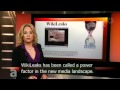 Versió en brut del primer documental en profunditat sobre WikiLeaks i la gent que hi ha darrere d'aquesta organització.<br/><br/>Des de l'estiu de 2010 fins ara, la televisió sueca ha estat seguint WikiLeaks, la xarxa de mitjans secrets, i al seu enigmàtic Editor en Cap, Julian Assange.<br/><br/>Els reporters Jesper Huor i Bosse Lindquist han viatjat a països clau on opera WikiLeaks, entrevistant a membres directius, com ara Assange, nou portaveu Kristinn Hrafnsson, així com persones com ara Daniel Domscheit-Berg, que ara està començant la seva pròpia versió - Openleaks.org!<br/><br/>Cap a on es dirigeix aquesta organització tan discreta? Més fort que mai, o desarmada pels EUA? Qui és Assange: campió de la llibertat, espia o violador? Quins són els seus objectius? Quines són les conseqüències per a Internet?<br/>
