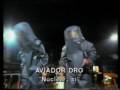 Aviador Dro - Nuclear Si (1983)NUCLEAR SIPOR SUPUESTONUCLEAR SICOMO NO!Yo quiero bañarme en mares de radiocon nubes de estroncio cobalto y plutonioyo quiero tener envolturas de plomoy niños deformes montando en sus motosdesiertas ruinas con bellas piscinasmujeres resecas con voz de vampirasmutantes hambrientos buscando en las callescadaveres frescos que calmen su hambreNUCLEAR SIPOR SUPUESTONUCLEAR SICOMO NO!Colinas ardientes de sol abrasadasy bosques de luces de pieles quemadasserpientes monstruosas devorando casasy enormes desiertos cubiertos de brasasVolcanes rugientes escupiendo lavay zonas calientes del todo arrasadascavernas ocultas en playas profundasy valles cubiertos de flores aladas.NUCLEAR SIPOR SUPUESTONUCLEAR SICOMO NO!