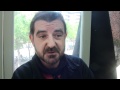 A les 10h d'ahir dijous 28 d'abril del 2011 la CGT de Tarragona va ocupar la primera planta de l'edifici on existia l'antiga Facultat de Filosofia i Lletres de la Universitat Rovira i Virgili, a la cèntrica Plaça Imperial Tarraco, per reivindicar un local on portar a terme les seves activitats socials i sindicals, en condicions d'igualtat amb la resta d'organitzacions de la ciutat.<br/><br/>Després d'una breu roda de premsa al carrer, una trentena de militants i delegats sindicals van entrar a l'edifici, propietat de l'ajuntament, i on s'han portat a terme assemblees informatives.<br/><br/>Ahir una trentena de militants i delegats sindicals van ocupar els despatxos de la primera planta de l'antiga Facultat de lletres per reclamar un local per la CGT. Aquesta no ha estat ni molt menys la primera ocupació que fan a la ciutat reclamant un espai propi. Fa uns anys ja van ocupar l'espai de l'antic Inem quan encara no havia estat atorgat a la patronal, i ho van fer diverses vegades i mesos seguits, al bell mig de la Rambla Nova.<br/>Ara per ara, 'les dones i els homes de la CGT hem de pagar cada un dels metres quadrats dels locals on ens trobem mentre els alters sindicats (CCOO, UGT...) no paguen ni cinc. I tampoc paga ni un ral la patronal Cepta'.  El sindicat ha decidit emprendre aquesta iniciativa, després de concertar una entrevista amb l'alcalde Josep Fèlix Ballesteros, que no s'ha arribat a produir mai, i despres de diverses reunions, amb els consellers Lola Herrera i Manuel López Pasca, on Herrera va oferir-los la possibilitat d'installar-se a l'antiga Facultat de lletres, atès la gran quantitat d'espai inutilitzat. A hores d'ara, la consellera es desentén del seu compromís.<br/><br/>Al llarg del matí de dijous havien aparegut diverses dotacions de la Guàrdia Urbana i dels Mossos d'Esquadra, també han rebut la visita del tinent d'alcalde Carles Castillo, que els ha informat que intentaria pactar una reunió avui amb Ballesteros. La condició que ha imposat ha estat el desallotjament immediat. Tanmateix, els membres del sindicat s'han negat fins que no tinguin la 'promesa' per escrit.  La CGT obté un compromís de l'alcalde de Tarragona sobre les reclamacions d'un local.<br/><br/>Al llarg de tot el dia i durant la mobilització que ha portat a terme la CGT, el tinent d'alcalde Carles Castillo ha mantingut diverses converses i reunions amb el sindicat en el lloc de l'acció, i els ha fet arribar el compromís de l'alcalde J. Fèlix Ballesteros per portar a terme una reunió urgent el proper dilluns 2 de maig, i discutir sobre la taula una llista de locals municipals susceptibles de ser cedits a la CGT, que reivindica un espai digne per desenvolupar la seva tasca sindical i social en les mateixes condicions que gaudeixen altres sindicats (espais suficients, cedits per l'administració), i acabar així amb anys i anys de discriminació institucional.<br/><br/>Amb aquest primer compromís, l'Assemblea Permanent de la CGT ha decidit donar marge a la negociació amb el consistori, i mantenir el conflicte en clau de diàleg, fins comprovar si hi ha resultats concrets a la reunió del dilluns. Per facilitar aquest diàleg, l'assemblea ha resolt procedir al desallotjament voluntari de l'espai ocupat a l'antiga URV i anomenar els seus interlocutors a la negociació. Els portaveus han afegit: 'Esperem que l'esforç de la CGT per solucionar el conflicte d'una manera satisfactòria, raonable i dialogada, no quedin en no rés'.<br/><br/>+info: <a href='http://www.pobleviu.cat' target='_blank'>www.pobleviu.cat</a>