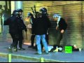 Noves imatges de la brutalitat policial en el desallotjament de la Puerta del Sol.