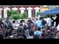 En un moment de l·assemblea d·#acampadaPamplona, durant la tarda del 20 de maig, un nen agafa el micròfon i ens deixa flipats.