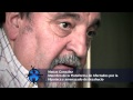 Matías González, membre de la Plataforma d·Afectats per la Hipoteca, té una amenaça de desnonament de l·pis del carrer Gran de Sant Andreu 470, a Barcelona, &#8203;&#8203;avui (4/10/2011).La crisi va colpejar el barri obrer on tenia el bar, Singuerlín - Santa Coloma de Gramenet - i va causar la disminució dels clients. Va perdre el negoci i sense ingressos no va poder pagar la hipoteca del seu pis. Ara està amenaçat amb la pèrdua del seu habitatge i amb un deute al voltant dels 120 mil euros. Per què si et treuen el pis et mantenen un deute impossible de pagar? Matías i moltes com ell, reclamen una segona oportunitat: la societat hauria de exigir-la.Dació en pagament. Lloguer social. Nova llei de l·habitatge. Stop desnonaments.Matías demana ajuda per evitar el desnonament.