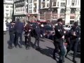 Imatges de la protesta dels estudiants IES Lluís Vives de València ahir 15 de febrer del 2012 en protesta per la manca de llum i calefacció en el seu institut.