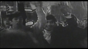 De Màrtirs i Botxins - (1ª Entrega) - (Versió Completa)SINOPSI:Any 1970: Un grup d·homes marxant.Un jove mira càmera alçant el puny, l·acompanyen altres elevant una pancarta signada ·VOP·. Emprenem un viatge cap als esdeveniments del passat, reconstruint la història de la repressió a Xile i revisant l·aventura d·un grup de joves revolucionaris que, inserits en el procés dels 70, serà reprimit pel mateix govern de la Unitat Popular. El documental ens retroba amb una visió de la realitat que encara sepultada pels victoriosos de la història, està sempre present, fent ressò d·aquest puny que increpa la càmera, i a tots nosaltres.