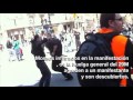 Mossos infiltrats en una de les primeres manifestacions de la vaga general del 29 de Març del 2012 en el Passeig de Gràcia (Barcelona) agredeixen a un manifestant i són descoberts.