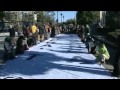 ·La Caixa· demana pena de presó per 8 activistes d·Ecologistes en Acció en un procés que es portarà a terme al jutjat penal num.6 de Barcelona.La raó: els ecologistes van fer una acció no-violenta de denúncia contra els crims socials i ambientals de Caixabanc arreu del món, desplegant 3 pancartes a la façana de la seu central del banc a l·Av. Diagonal de Barcelona. Les 3 pancartes tenien els missatges ·La Caixa arrasa el planeta·, ·Justicia social i ambiental· i ·Alliberem-nos de la banca·, i van ser desplegades durant el Congrés Confederal que els ecologistes van dur a terme a El Prat durant el passat desembre.·La Caixa· demana entre 6 mesos i 1 any de presó per als 8 activistes, que resideixen a Gavà, Cadis, Madrid i Getafe.El dilluns 4 de juny, a les 11h. l·imputat de Gavà, Jaume Grau, ha de declarar davant del jutge instructor a la ciutat de la Justicia. Jaume Grau és membre d·Ecologistes en Acció des de fa 12 anys, on s·ha especialitzat en les crisis del canvi climàtic i la pèrdua de la biodiversitat, assistint a les Convencions de Nacions Unides d·aquestes dues temàtiques a Copenhague (2009) i Nagoya (2010) respectivament. També participa del moviment 15M i de l·assemblea de la comunitat educativa de Gavà, entre altres moviments.Es convoca una CONCENTRACIÓ a les portes de la Ciutat de la Justícia per rebutjat la persecució i criminalització dels moviments socials crítics i alternatius i exigir l·arxiu de la causa contra els 8 imputats.Ecologistes en Accio denuncia que, mentre els politics, banquers i grans capitalistes culpables de la crisi segueixen impunes, les organitzacions civils i la protesta social pacifica estan cada cop més perseguits.Més informació:Acció de denúncia a La Caixa per la qual estan imputats els ecologistes: http://www.ecologistasenaccion.org/article21897.htmlComunicat el dia que van declarar els imputats a Madrid (10 de maig): http://www.ecologistasenaccion.org/article23067.htmlCONCENTRACIÓ CONTRA EL PROCESSAMENT PENAL D·ECOLOGISTES ACUSATS PER CAIXABANKDilluns 4 de juny, 11 h.Ciutat de la JustíciaLloc: Porta principal a l·Av. Gran Via: Gran Via num. 111. FGC Ildefons Cerdà - Ciutat de la Justícia