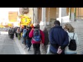 Com cada darrer diumenge d·octubre desenes de valencianistes recorren els 14 quilòmetres que separen les Torres de Serrans de l·Ermita de Sant Jordi al Puig. Durant el trajecte es fan diverses parades on Enric Tàrrega explica la història i simbologia d·eixe lloc.