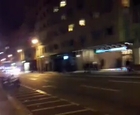 21h Mossos disparant a la premsa. Un company de l·Agència 29 està ferit, pilota de goma a la cama, quan duia armilla fluorescent del Col·legi de Periodistes.