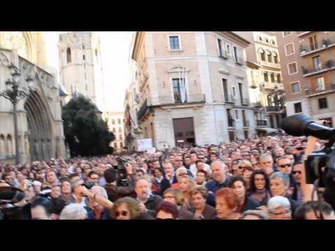 Concentració de les víctimes de l·accident de metro #el3totsalaplaça.Melderomer Col·lectiu Audiovisual