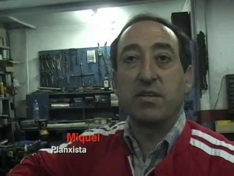 2007.- Oposició veïnal a la reforma del Hospital Militar-Vallcarca i als vials. I denúncia pública al intent de silenciar per part de l·ajuntament.Salvem Vallcarca és una plataforma veïnal sorgida arran de l·aparició del Pla urbanístic que afecta a l·Hospital Militar i Vallcarca Riera Viaducte. Que transforma (destrueix) l·entorn actual sota premisses i finançament completament privat (Núñez i Navarro) . I que no compta ni ha comptat amb els veïns en el seu resultat ni en la participació en la planificació del projecte.Salvem Vallcarca mobilitza a 100 families de Vallcarca més jovent del barri que hi participa.Des de la seva creació hem participat en actes reivindicatius com la manifestació del Barcelona Meeting Point (2005 i 2006) i des de març del 2006 hem tallat en unes 20 ocasions el trànsit de l·Hospital Militar amb Farigola en senyal de protesta per un pla que fins i tot el regidor del districte de Gràcia ha reconegut que hi manca finançament públic.