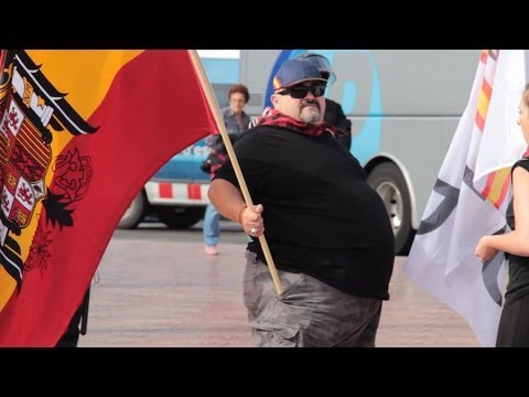 Manifestació i acte feixista a #Barcelona (12/10/2013) #no12oSants #ResACelebrar+ info a La Directa: http://directa.cat/noticia/%E2%80%9Cno-hi-haura-secessio-catalunya-si-no-es-base-molta-sang%E2%80%9D