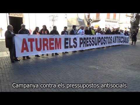 Plaça Sant Jaume. Barcelona 22-11-2013. Roda de prensa.Parlen els portaveus: Lluís Ravell (FAVB) i Jordi Giró (CONFAVC).Aturem els pressupostos antisocials!Diumenge 24 de novembre, a les 12h, a Barcelona, manifestació unitària a Passeig de Gràcia /Diagonal.Dimecres 4 de desembre, a les 18h, a Foment del Treball (Via Laietana, 32), fins al Parlament.