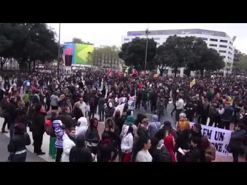 Manifestació 29M #desobediència2014 #encausadesparlament.