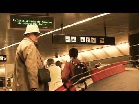 Vídeo-crònica de l·acció que va tenir lloc en les instal·lacions de TMB en l·estació de Diagonal, per denunciar l·amenaça de desallotjament que aquesta empresa i l·Ajuntament de Barcelona mantenen sobre el CSA Can Vies. Més info: http://canvies.barrisants.org