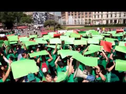 La campanya electoral europea és un bon moment per recordar que l·Estat Espanyol és una anomalia a Europa. Espanya és el país on més es desnona i un dels països amb el major parc d·habitatge buit d·Europa. Per tot això, la PAH també entra en campanya amb un missatge a Europa: No més Desnonaments - Stop Evictions. L·anomalia espanyola té responsables: el poder polític i el poder financer. La nova campanya d·escarnis de la PAH visitarà sucursals bancàries per assenyalar com a responsables del bloqueig de les mesures de la ILP. La complicitat entre el poder financer i el poder polític-avui el Partit Popular-ens obliga també a informar als ciutadans del que suposa votar el PP Votar el PP és votar NO a la ILP #EscracheReloaded #PPvsILP #EP2014