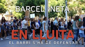 El 23 d·agost una manifestació veïnal va recórrer els carrers de la Barceloneta protestant pel model turístic invasiu i especulatiu que impera al barri i a la ciutat de Barcelona.Sense adonar-nos-en la ciutat habitable va desapareixent per convertir-se en una destinació turística, en un aparador lluent i fals on el visitant no ve a conèixer un lloc sinó a comprar-lo.Volem recuperar una ciutat per viure-hi.El barri s·ha de defensar..#barceloneta #efectebarceloneta #barrisenlluitamúsica de Rachel·s ·Water from same source·.
