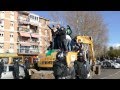 El passat divendres 27 de febrer van desallotjar tres famílies, fent-los fora d·una casa on han estat tota la seva vida, que estava pagada ja fa anys. Tot això per poder especular amb el solar, amb l·empresari Ortiz que està acusat per la Gurtel.