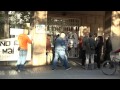 Tancament de veïnes als CAP de Sant Andreu i Rio de Janeiro a BCN: Defensem la Primària.Signa el Manifest en Defensa de l·Atenció Primària: https://sapmuntanya.wordpress.com/documents/manifest-en-defensa-de-latencio-primaria/signar-el-manifest-en-defensa-de-laatencio-primaria/