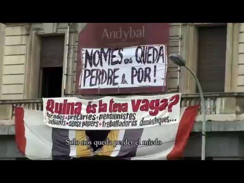 Ingovernables intenta apropar-se a la realitat del moviment anarquista o antiautoritari a Catalunya. El documental aborda la conflictivitat social dels últims anys: vagues generals, bloqueig al ·parlament·, el moviento de les indignades, els processos d·autoorganització en barris i centres de treball, la revolta de Can Vies. Així com també la visió de les classes dirigents i dels mitjans de comunicació sobre el que ells mateixos han denominat els ·antisistema·.La resposta de l·Estat a la lluita, s·ha centrat en la repressió i l·enduriment penal com demostren l·aprovació de la ·llei mordassa· o l·aplicació de la llei antiterrorista cap a l·anarquisme en diferents casos i en la denominada Operació ·Pandora·.A través d·entrevistes a diversos col·lectius i individualitats, de la propaganda als carrers, d·actes realitzats per col·lectius llibertaris; el documental mostra aspectes com; la vigència de les idees anarquistes, la importància de recuperar la memòria històrica des d·una perspectiva revolucionària, la necessitat d·acabar amb el capitalisme, el perill de la via institucional per canviar la societat i sobretot la possibilitat de pensar en altres formes d·organització social no basades en l·Estat i el capitalisme.