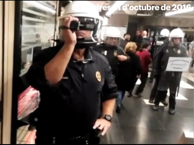 Aquest dimecres a la nit una actuació dels antiavalots de la policia municipal contra la venda ambulant ha acabat amb corredisses i caigudes a les escales del Metro de Barcelona, persones contusionades i decomís massiu de material.Redacció: Jesús RodríguezAudiovisuals: TraslamantaNotícia completa: La Directa - Una batuda de la Guàrdia Urbana provoca corredisses i caigudes a l·estació de Metro Liceu