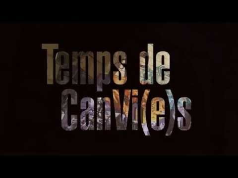 Temps de CanVi(e)s·, un documental que reflexiona sobre autogestió, conflicte i models de ciutat.El documental reflexiona sobre diversos conceptes arrel del polèmic desallotjament que hi va haver el mes de maig de 2014 del Centre Social Autogestionat (CSA) Can Vies.·Temps de CanVi(e)s· també recupera la història dels 17 anys d·aquest CSA i la seva relació amb el barri de Sants de Barcelona.·Temps de CanVi(e)s· vol ser una crònica i a la vegada una reflexió dels fets que van tenir lloc el passat 26 de maig de 2014 arrel del desallotjament i posterior enderrocament d·aquest Centre Social Autogestionat (CSA) que tenia 17 anys d·història al seu darrera. La crònica dels fets i de les grans manifestacions que van tenir lloc durant una setmana posterior al desallotjament dóna lloc a la reflexió de conceptes al voltant de l·autogestió, dels models i les polítiques de ciutat i del concepte i idea de violència. El documental també s·endinsa en la història de Can Vies i en la seva fructífera relació amb el barri de Sants de Barcelona per entendre el seu pes i la seva significació.Can Vies: ciutat, autogestió, conflicteAmb el subtítol ·ciutat, autogestió, conflicte·, el documental ·Temps de CanVi(e)s· pretén obrir un debat sobre la possible convivència a una ciutat com Barcelona de diferents models i visions de ciutat: sobre els que aposten per la ciutat comuna i l·autogestió en temps de crisi i suport mutu i sobre els que aposten institucionalment per una ciutat-marca i aparador que atregui el turisme en detriment dels serveis bàsics per als seus habitants. Per això, el documental va entrevistar persones vinculades a Can Vies, als moviments socials de base o a les experiències de cooperativisme (els activistes David Fernández, Elba Mansilla o Ferran Aguiló) o aquelles veus institucionals que consideren la ciutat un lloc reglat i on s·han de complir les normes establertes pel sistema (Jordi Martí o Albert Torras). També ha seguit la història d·aquest equipament amb una de les persones que va ocupar-lo des del primer dia i hi va viure quatre anys: Eli Barrera.Un documental necessari per un moment de canviEls autors del documental consideren que aquesta reflexió, així com la recuperació de la història i la significació d·un CSA com Can Vies era del tot necessari en un moment en què Barcelona es debat entre diversos models de ciutat, en temps de crisi, de reivindicació i de creació de xarxes de suport mutu. El desallotjament i posterior enderroc d·una part de Can Vies el 26 de maig de 2014 va ser el resultat d·unes negociacions infructuoses entre l·Ajuntament i la Plataforma de suport a Can Vies, formada per diverses entitats de Sants, i el seu desenllaç va provocar unes massives mobilitzacions al llarg de tota una setmana i campanyes de suport arreu per recuperar un centre que ja havia fet història. Can Vies, un edifici en desús propietat de Transports Metropolitans de Barcelona, va ser ocupat el 1997 i des d·aleshores s·hi van desenvolupar tot tipus d·activitats i va ser una escola de formació per a persones que avui participen d·altres espais autogestionats. També, la seva relació amb el barri de Sants de Barcelona, on està ubicat, va ser la clau del suport veïnal que ha tingut i de la campanya de microfinançament popular, que va recollir 90.000 euro, i que es va fer per a la seva reconstrucció i per solidaritzar-se amb les represaliàdes..Algunes frases del documentalEli Barrera·Can Vies va néixer amb la voluntat explícita d·obrir-se a tots els col.lectius i entitats de Sants·.Albert Torras·No es lògic que uns col·lectius tinguin privilegis i altres ens haguem de pagar el nostre local amb molt d·esforç·.Ferran Aguiló·No volen estar sota cap mena de disciplina perquè això estaria en contradicció amb la denúncia de la propietat privada·.David Fernández·Aquí sempre es critica que els joves anem a la nostra, però quan fem política de fons ens cauen tots els garrots·.Jordi Martí·En cap moment va donar la sensació que el col·lectiu de Can Vies volgués fer les coses des de la legalitat·.Elba Mansilla·L·autogestió per nosaltres es remet molt a aquesta filosofia: qui vol fer les coses troba els mitjans, qui no vol fer-les troba excuses·.Fitxa tècnica del documentalTítol: Temps de CanVi(e)sDurada: 53 minutsGuió i realització: Alice Kohn, Jimena Martínez, Aitor Palacios, Pablo Rogero, Mar ValldeoriolaAmb entrevistes a: Ferran Aguiló, Elisenda Barrera, David Fernández, Elba Mansilla, Jordi Martí, Albert Torras