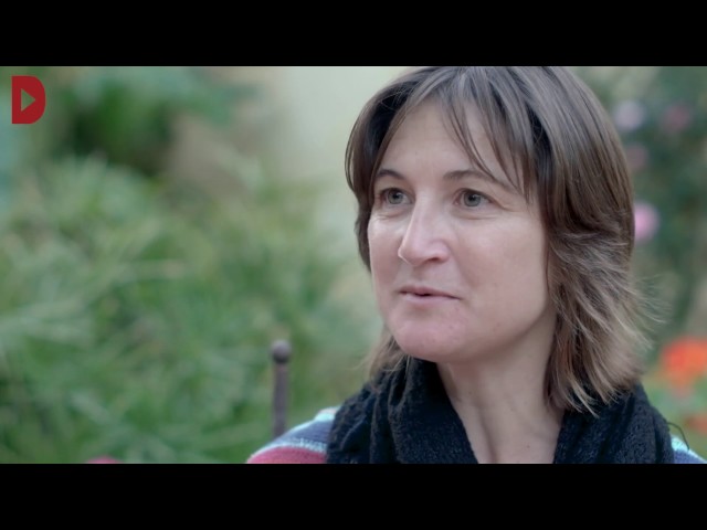 Redacció: Toni SilvaAudiovisuals: Lluïso LlorensUn documental reivindica el treball de les dones de l·horta de Campanar a València. El col·lectiu Les Espigolaores recull testimoniatges de les vides de vuit agricultores d·una zona de cultiu arrasada pel ·boom· urbanístic.Notícia completa: La Directa - Les dones espigolen la memòria de l·Horta
