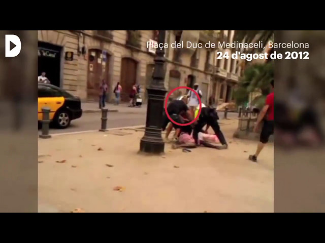 Redacció: Jesús RodríguezAudiovisuals: Eduard GiménezNotícia completa: La Directa - L·agent detingut pel cas del guàrdia urbà calcinat havia estat condemnat per apallissar un manter