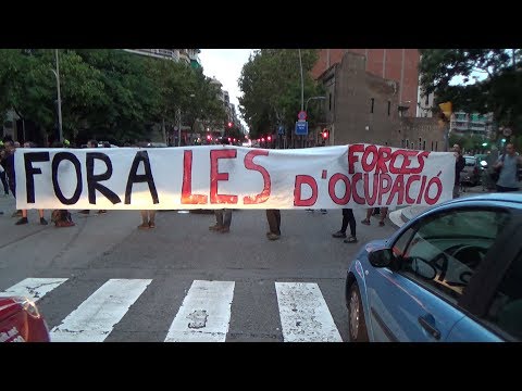 Vaga general a Barcelona, per les intervencions de la policia espanyola per intentar impedir el referèndum.<br/>