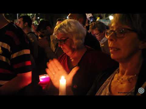 Milers de persones van alçar-se ahir les seves veus en tota Catalunya per exigir la immediata posada en llibertat de Jordi Cuixart i Jordi Sanchez.<br/>