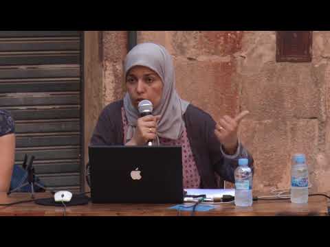 La Fundació Solidària Flama i el Casal el Rostoll hem convidat a Fatiha El Mouali i a Carme Tolosana de la Plataforma Unitat Contra el Feixisme i el Racisme (UCFR) per parlar sobre l?actual context d?islamofòbia i per presentar el llibre Combatir la Islamofobia i la Plataforma Unitat Contra el Feixisme i el Racisme.<br/>