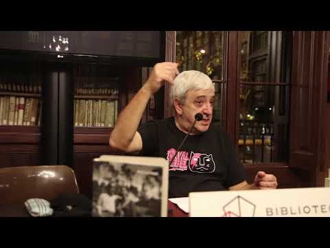 Presentació del llibre 'Tras las huellas de una vida generosa:Aurelio Fernández Sánchez y los Solidarios' per l'autor Manel Aisa on també parla sobre Violeta Fernández Saavedra, expert en el moviment llibertari de Barcelona en la biblioteca pública Arús.<br/>