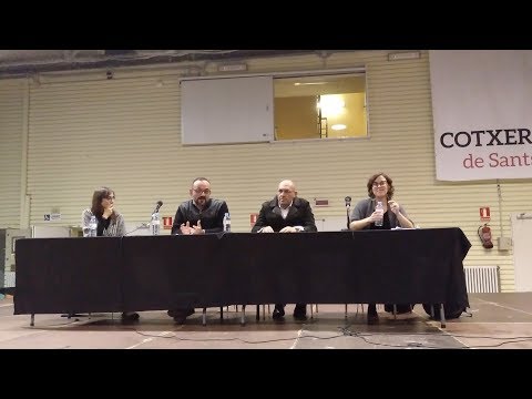 A JO ACUSO. LA DEFENSA EN JUDICIS POLÍTICS, Benet Salellas @salellasadv explica ?el fenomen d·un model de judici polític molt concret: el que es construeix des de l·Estat per tal d·eliminar adversaris polítics?.Pròleg de l·advocat d·@AnnaGaSabate #OlivierPeter i epíleg de @jcuixart @omniumAvui a #Barcelona, amb la participació de:? Joana Soto @Joana_Soto? Elpidio José Silva @elpidiojsilva? Eulàlia Reguant Cura https://twitter.com/aramateix? Benet Salellas @salellasadv? Divendres 14/12/2018? 19h? Cotxeres de SantsEl 1898 l?escriptor Émile Zola publica un extens article en premsa titulat ?Jo acuso? que posa en evidència la condemna política del capità Dreyfus. Aquest text capgirarà el curs polític i judicial del cas fins a provocar-ne l?alliberament. És el primer dels tretze processos que aquest llibre explica de la història judicial contemporània, com a mostra de les diferents maneres d?afrontar la justícia política. El llibre acompanya el ventall de casos amb una introducció sobre el dret d?excepcionalitat i la utilització de la justícia per eliminar els adversaris polítics, amb el focus posat en l?Estat espanyol avui. L?autor conclou aquestes pàgines fent algunes propostes per obrir el debat imprescindible de com construir una defensa política a l?alçada dels embats judicials presents i que vindran.L?autor reflexiona sobre la història judicial contemporània i exposa exemples reals d?us del dret per eliminar adversaris polítics, amb el focus posat en l?Estat espanyol avui.Benet Salellas és l·advocat de Jordi Cuixart i ha portat casos com la crema de fotografies del rei o el Cas Dixán.Olivier Peter: ·Gràcies a Benet Salellas i per oferir-nos avui aquestes reflexions que l?actualitat ens reclama i per escriure en els propers mesos, davant d?una jurisdicció d?excepció a Madrid, el capítol que li falta a aquest llibre·.Benet Salellas: ·En tindria prou que les pàgines que teniu a les mans servissin per fer-nos pensar només una vegada més en com construïm la mirada política de resposta en els judicis polítics, per evitar automatismes, per esquivar pors i per reflexionar a fons sobre quin és el camp de batalla en què ens ha tocat combatre·.Benet Salellas i Vilar (Girona, 1977) és llicenciat en filologia grega i en dret i és pare de dos fills. Exerceix com a advocat des del juliol del 2003, sobretot en l?àmbit penal, defensant persones represaliades pel sistema polític i el sistema econòmic. Ha col·laborat amb molts moviments socials, des de l?ecologista fins a l?antiracista, els col·lectius pel dret a l?habitatge o la lluita contra la impunitat de la violència institucional. Ha participat en diversos llibres col·lectius com Rastros de Dixán. Islamofobia y construcción del enemigo en la era post 11-S (2009), Perspectives (2013), Quan la por canvia de bàndol (2014), Antígona emmordassada, deu anys de repressió política als Països Catalans (2017) i Referèndum 2017: la clau que obre el pany. Ha estat diputat al Parlament de Catalunya en la XI legislatura.? https://www.pageseditors.cat/ca/jo-acuso.html