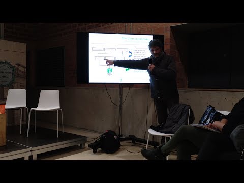 Pier Luca Ghibelli explica la importància de l·organització en xarxes de les #cooperatives. A Itàlia, la xarxa de tercer nivell @GRUPPO_CGM permet a cooperatives locals accedir a mercats i competir davant de multinacionals a nivell estatal que no podria d?altra manera.
