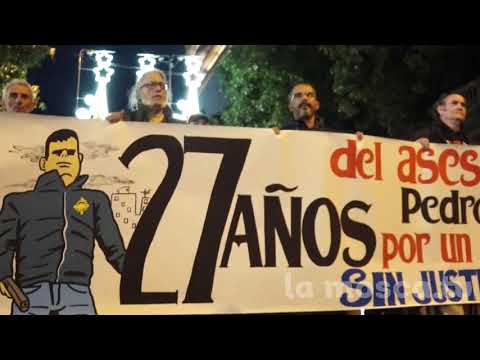 Aquest 15 de desembre ha fet 27 anys de l'assassinat de Pedro Alvarez, com cada any la família, la plataforma Pedro Álvarez i amics han organitzat una ofrena floral per recordar al jove i una manifestació per demanar justicia.<br><br/>