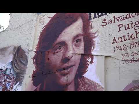 El mural en memòria de Salvador Puig Antich, creat per l'artista Roc Blackblock al barri de Vallcarca, ha quedat inaugurat aquesta tarda en un acte organitzant per entitats llibertàries que ha comptat amb la participació de les germanes del jove assassinat ara fa cinquanta anys pel règim franquista. El mural es troba en un mur de 10 metres, a la plaça batejada popularment com la d'Uri Caballero, entre els carrers de Cambrils i la Farigola. Blackblock hi ha treballat els darrers dies sense haver rebut cap encàrrec, per decisió seva, i coincidint amb el 50 aniversari de l'execució de Puig Antich per 'a reivindicar' la lluita revolucionària en què es va implicar a fons, fins a morir.<br><br><a href='https://50anys.salvadorpuigantich.info' title='' target='_blank'>https://50anys.salvadorpuigantich.info</a><br><br/>